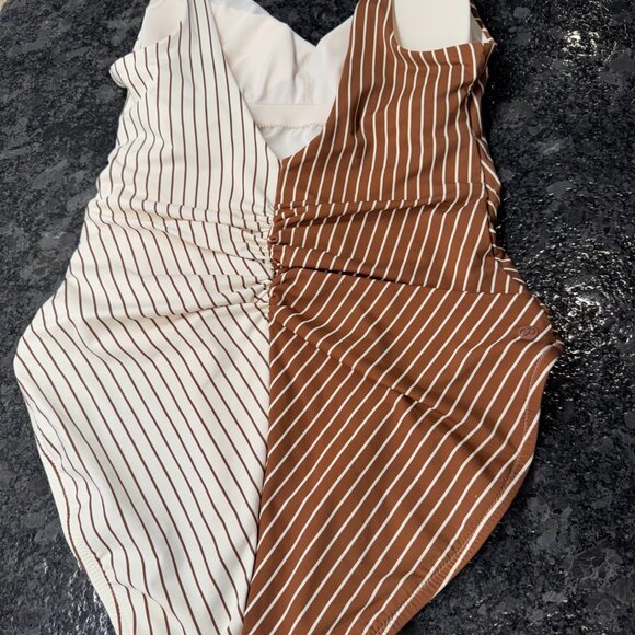 Calia by Carrie Underwood Women's Ruched one piece lined swimsuit size 8 - Picture 9 of 13